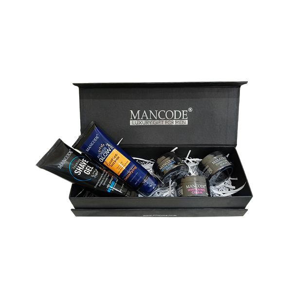 Netmeds | Mancode Glow Kit Gift Set for Men - Complete Grooming & Skincare for Radiant, Revitalized Skin 1's