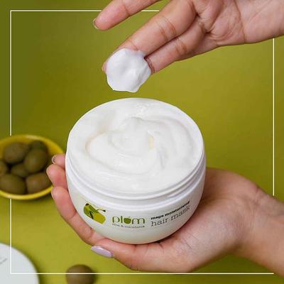 Plum Olive & Macadamia Mega Moisturizing Hair Mask 250 gm - Hair Treatment
