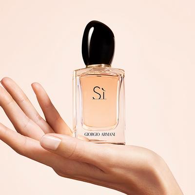 Giorgio Armani Si EDP spray 50 ml - Women Perfumes (Edt/Edp)