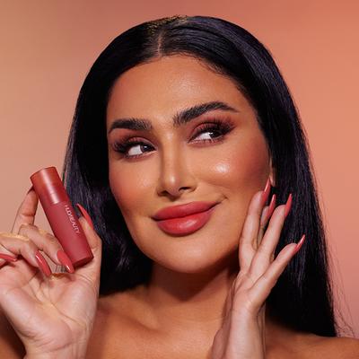 Huda Beauty Cheeky Tint Blush Stick Rebel Red 5 gm - Blushes