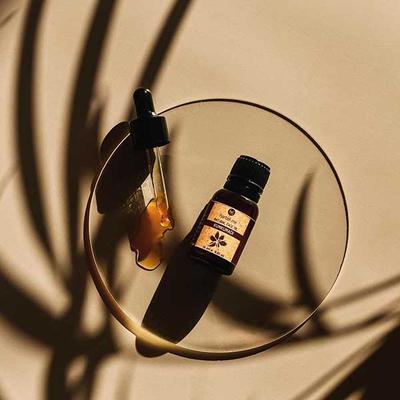 Herbal Me Kumkumadi Natural Face Oil Reduces dark spots fine lines and blemishes 15ml - Essential Oils