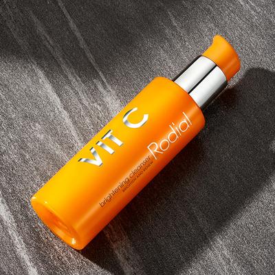 Rodial Vit C Brightening Cleanser with Glycolic Acid & Fruit AHAs for Youthful Glow & Tightens Pores 135 ml - Face Washes