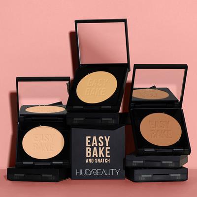 Huda Beauty Easy Bake and Snatch Pressed Brightening and Setting Powder - Banana Bread 9 gm - Compact Powder